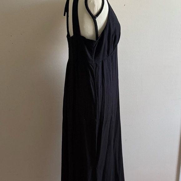 Old Navy black sleeveless v-neck tie-back smocked shift maxi dress size medium - Picture 5 of 8